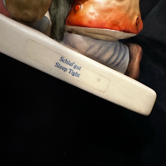 Goebel Hummel “Sleep Tight” #255 with original box. - Picture 2 of 6